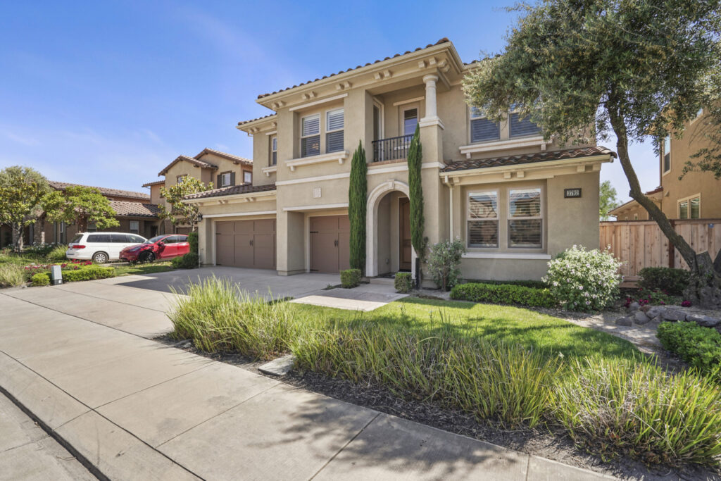 Featured image of Lakeview Estates, Tracy, CA Neighborhood Page