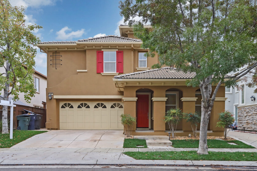 Featured image of Tracy, CA Neighborhood Page