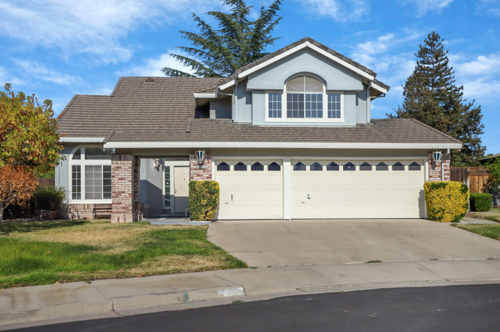 Featured image of Lowell, Tracy, CA Neighborhood Page