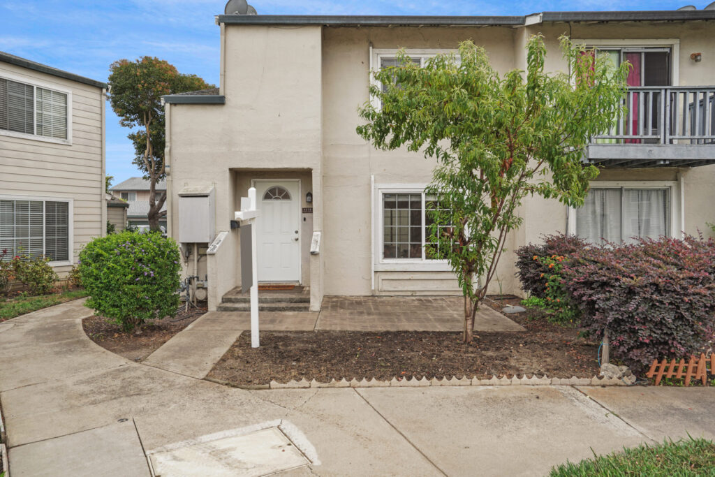 Featured image of Lathrop West, Lathrop, CA Neighborhood Page