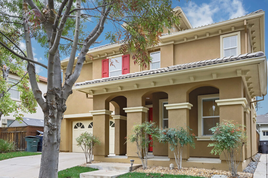 Featured image of Homes for Sale in Edgewood, Tracy, CA Community Guide Page